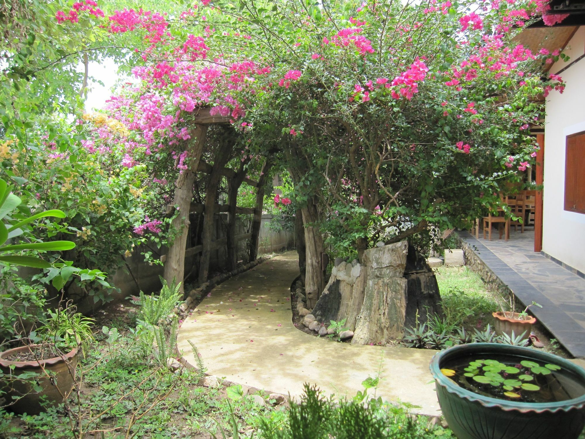 Xpai Hotel Exterior photo